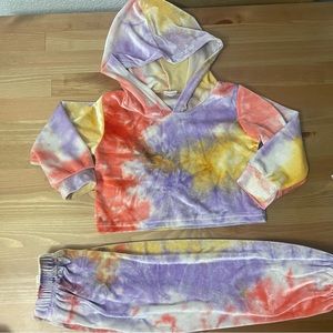 Velour crop jogger outfit